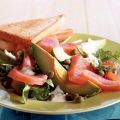 Salade met zalm en kaasdressing