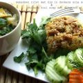 Thaise gebakken rijst met kip in donkere soja[...]