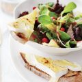 Salade met brie en cranberryvinaigrette