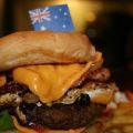 Australische hamburgers met alles erop en eraan