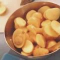 Gekruide aardappelen met kip