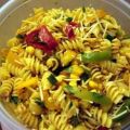 Pittige zomerse pasta salade