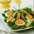 Gevulde eieren met salade