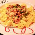 pasta met courgette, hesp en saus op basis van[...]