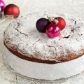 Italiaanse kerstcake met noten en chocolade