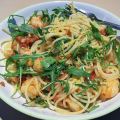 spaghetti aglio olio peperoncino con gamberoni[...]