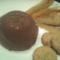 Choco-pannacotta met hazelnootkoekjes en peer
