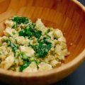 quinoa met kip, erwtjes en spinazie