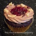 Vegan chocolate peanutbutter and jelly cupcakes
