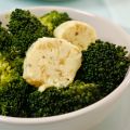 Broccoli met gepofte knoflookboter