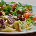 Tortellini met gorgonzola en pecannoten