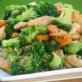 Pittige kip en broccoli uit de wok
