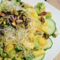 Vega & gezond: Salade van avocado met alfalfa,[...]