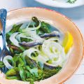 Salade met groene asperges en ansjovis