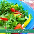 Salade met knoflookdressing