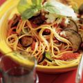Spaghetti met aubergine-tomatensaus