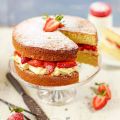 Aardbeien Victoria room Cake