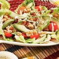 Salade met gefrituurde garnalen