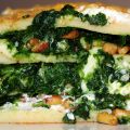 Pannekoektaart met spinazie en feta