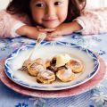 Poffertjes met kaneelsuiker en anijsboter