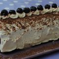 Chocoladerol met Amarena-kersen
