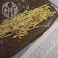 Zelfgemaakte eierpasta