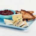 Blauwaderkaas met pruimenpuree