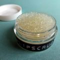 DIY: lip scrub