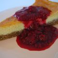 Witte chocoladecheesecake met frambozensaus