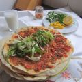 Lahmacun (zelfgemaakte Turkse pizza)