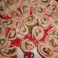 Wraps met gerookte zalmfilet en komkommer