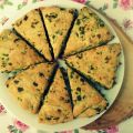 Scones met daslook en feta