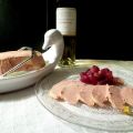 Foie gras met zoetzure peer-wijncompote
