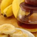 Wafels met banaan en rum-honingsiroop