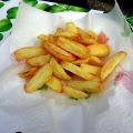 Patates Frites bakken in koude olie, lui en[...]