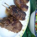 Köfte, mediterraans gekruid gehakt met salade