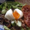 Lauw-warme salade met champignons en een[...]