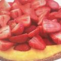 Custardtaart met aardbeien