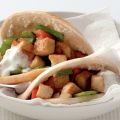 Gevulde pita's met yoghurtsaus