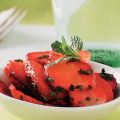 Aardbeien in dessertwijn