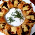 Bladerdeegkrans met Cranberrysaus en Brie