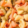 pasta met gegrilde paprika en amandelnoten