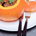Gevulde pompoen met stoofvlees