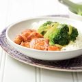 Thaise kip met broccolicurry