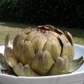 Artisjok met een heerlijke dipsaus