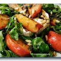 Winterse salade met geitenkaas en gebakken kaki.