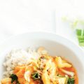 Rode curry met paksoi en yellowfin sole