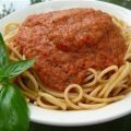 Spaghetti met zomerse tomatensaus