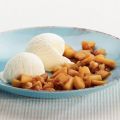 IJs met warm stroopfruit