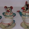 Mickey Mouse verstopt in de thee